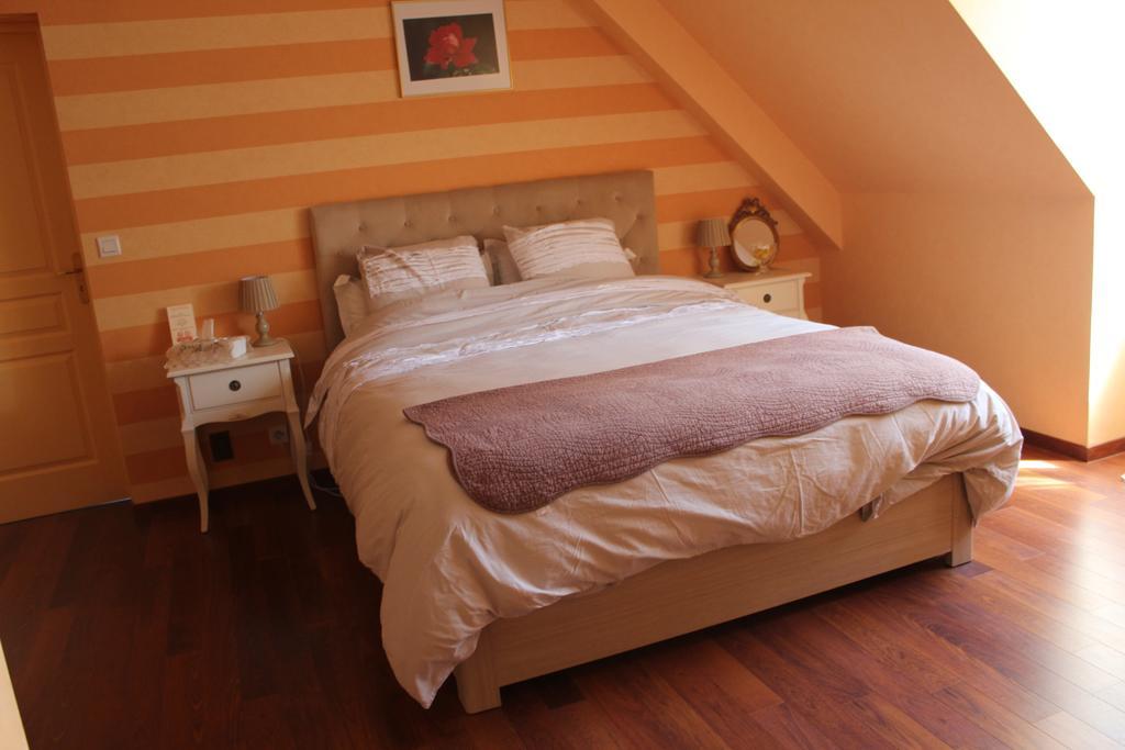 Le Clos Des Roses Saint-Règle Екстериор снимка